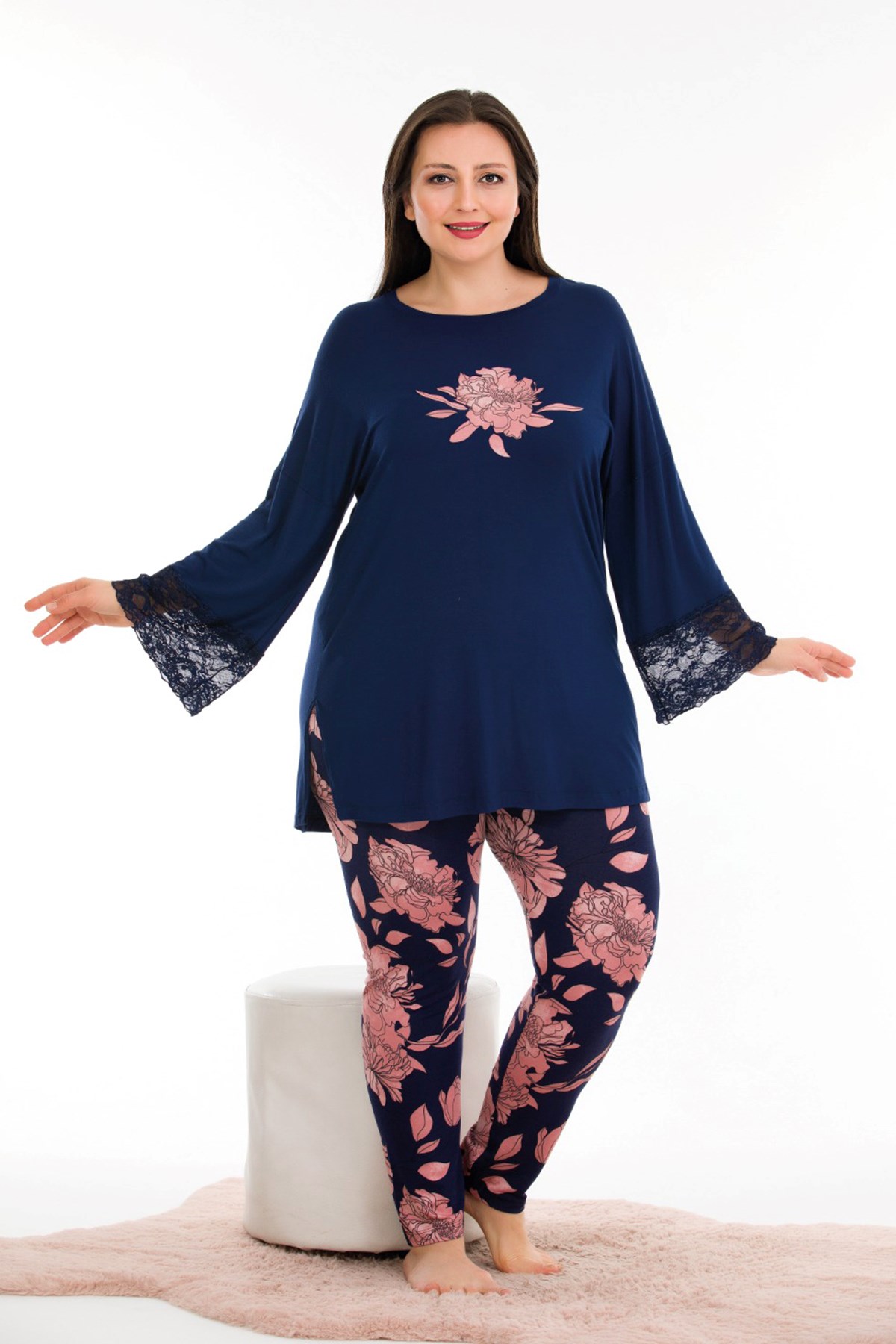 Lacivert Renkli ve Çiçekli Lady 11351 Kadın Uzun Kol Büyük Beden Pijama Takımı